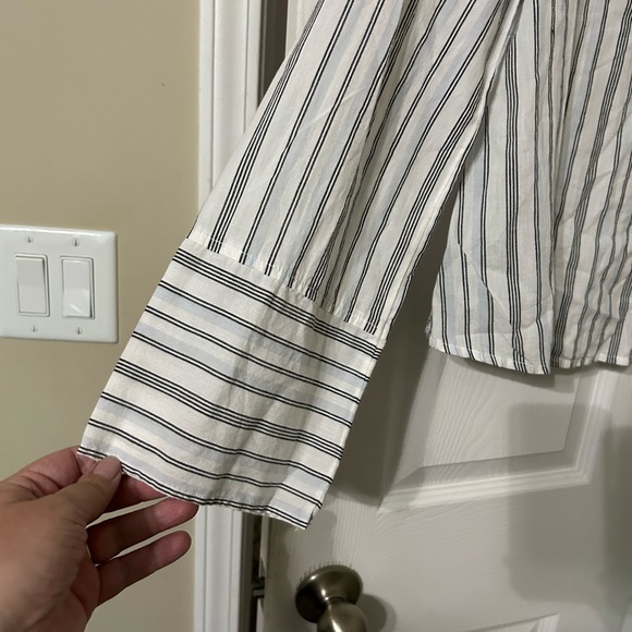 Elizabeth & James Wide Cuff Striped Button Down White Gray Striped Shirt Large - Picture 5 of 15